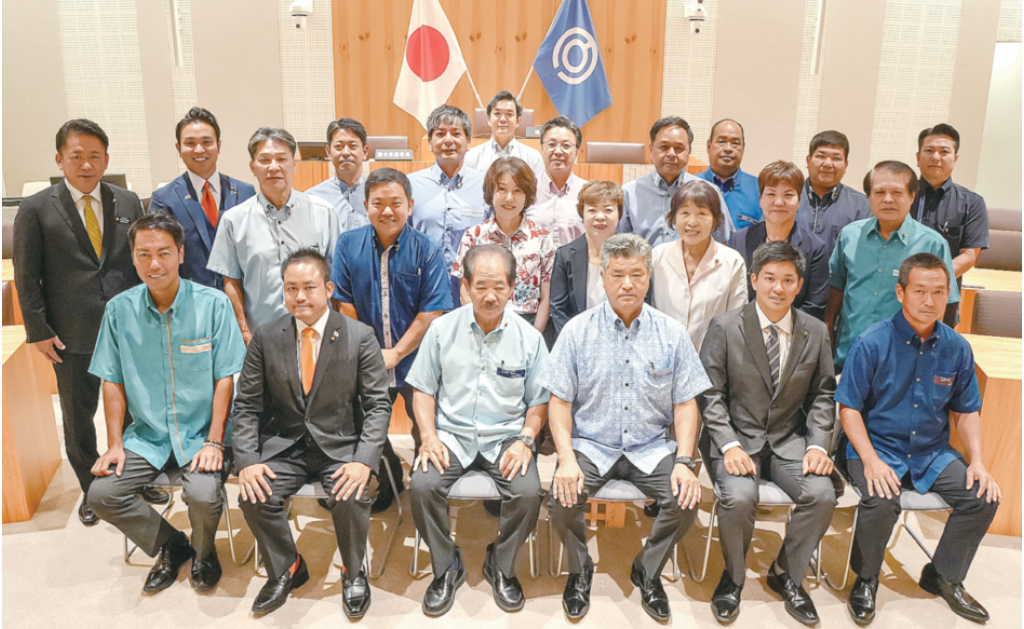 新議長に仲間均氏　副議長に友寄氏、改選後初開会　石垣市議会