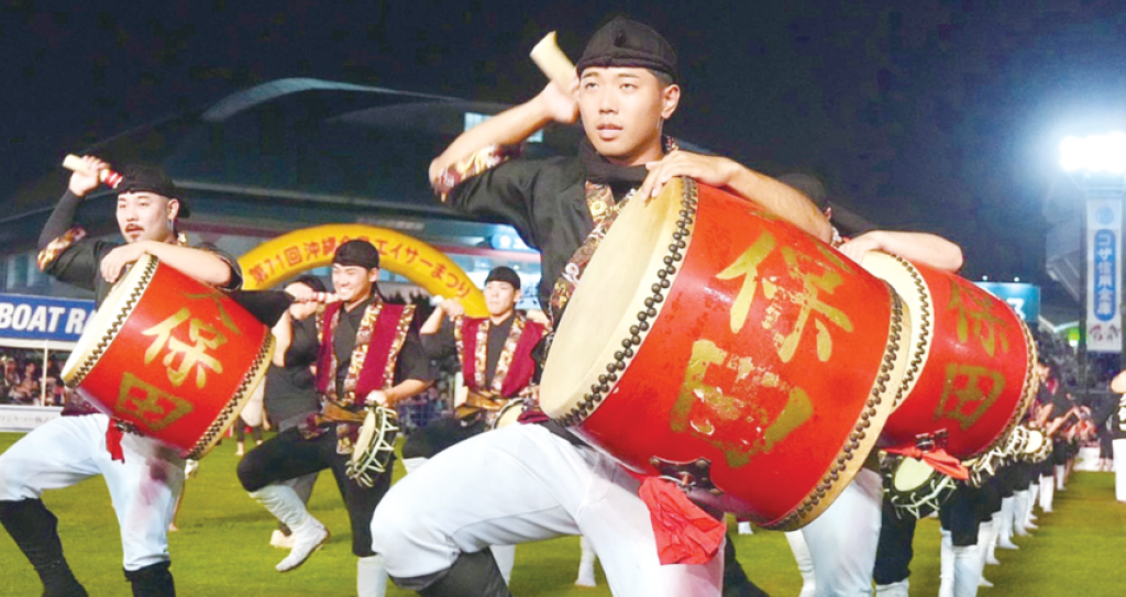 全島エイサー、本祭熱気　14団体、勇壮な演舞を披露　最終日