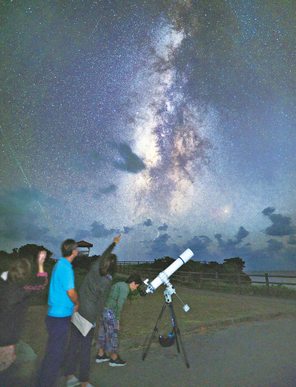 西表島で満天の星空　土星や天の川に島民ら歓声