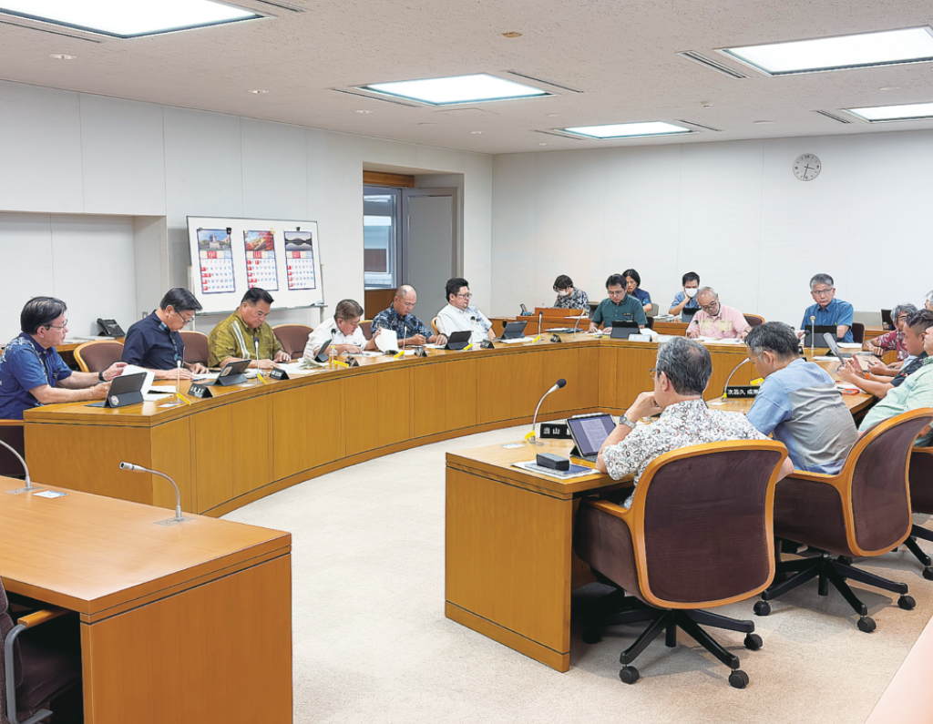 12年ぶり保守系が与党に　古謝県政初の県議会定例会へ、６日開会