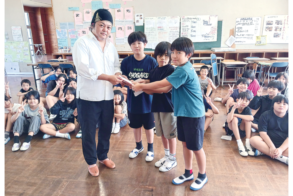 児童が育てた野菜、メニューに　「てっぺん」真喜良小に謝意